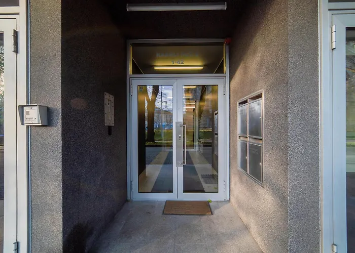 卡尔里罗密欧家庭公寓酒店 塔林