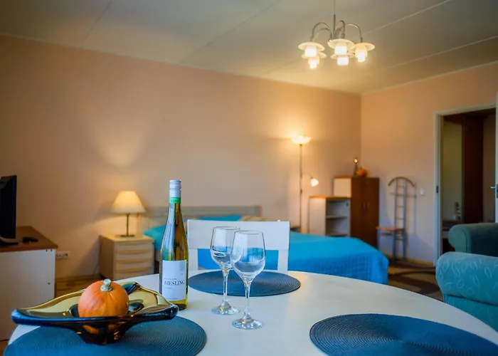 卡尔里罗密欧家庭公寓酒店 *